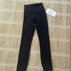 size 0 lululemon leggings (never worn, still has tags!)